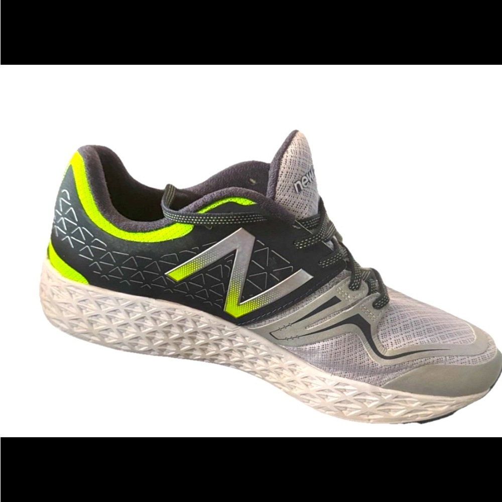 New Balance Vongo Sneakers Mens 10.5 MVNGOWG Gray Mesh Running Shoes Freshfoam